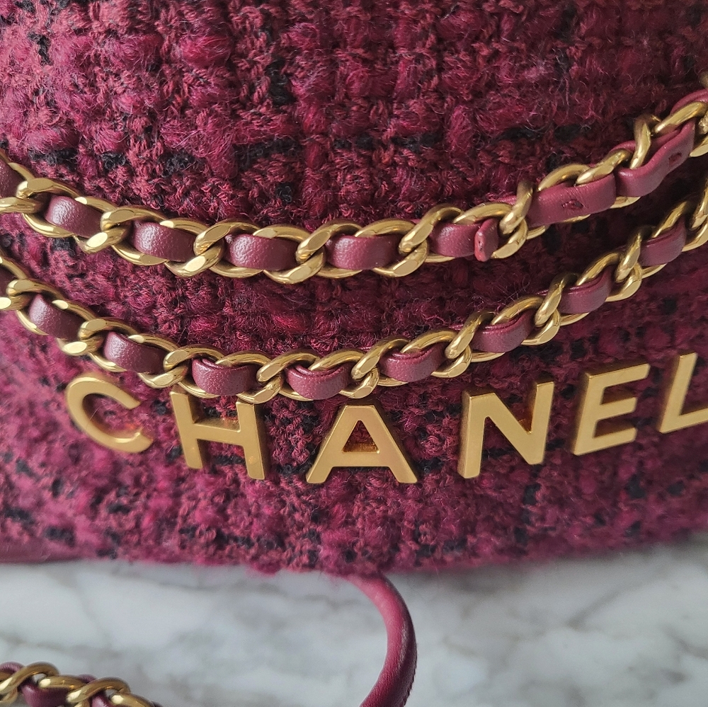 Chanel Mini 22 - Picture 4 of 16
